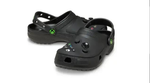 Microsoft lança Crocs Xbox com design de controle para gamers